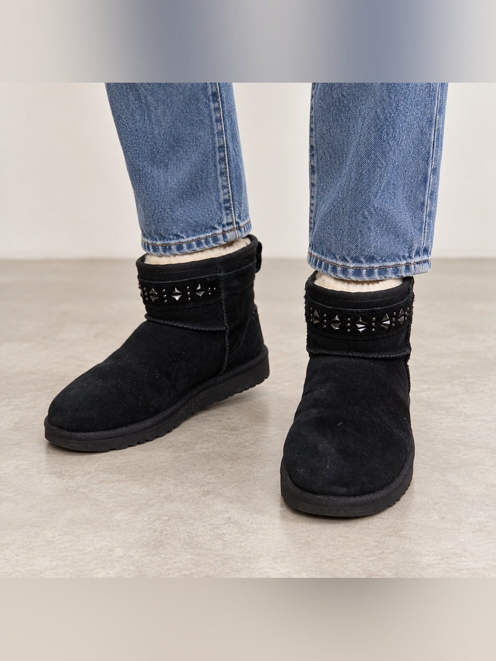 UGG Classic Mini Jadine Black Fur-Lined Winter Boots